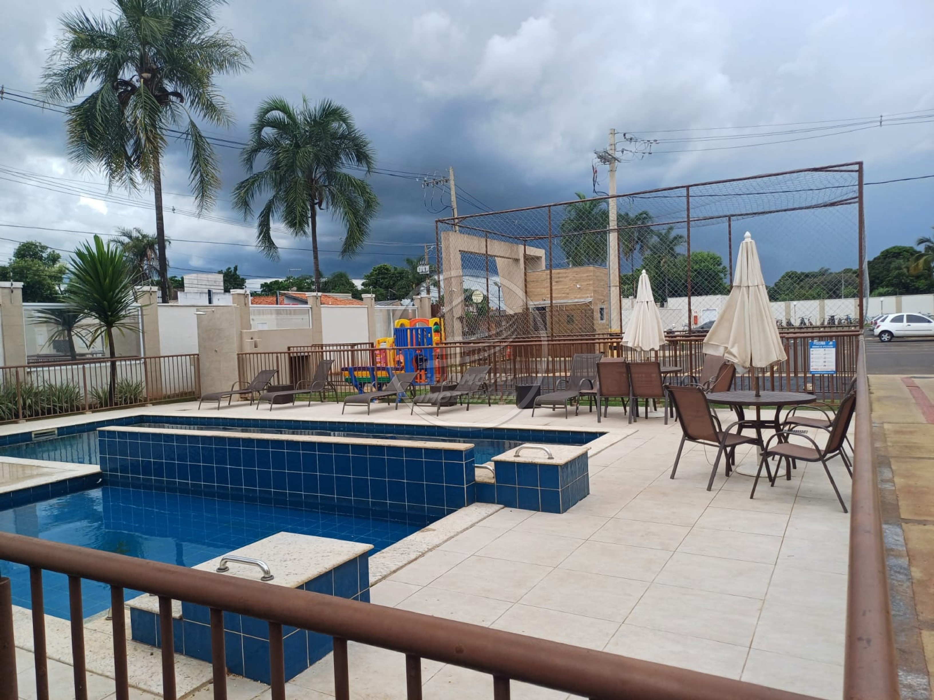 Apartamento à venda em Uberaba/MG, na Região do Boa Vista, 2 quartos, 1 vaga de garagem, R$ 170 mil.