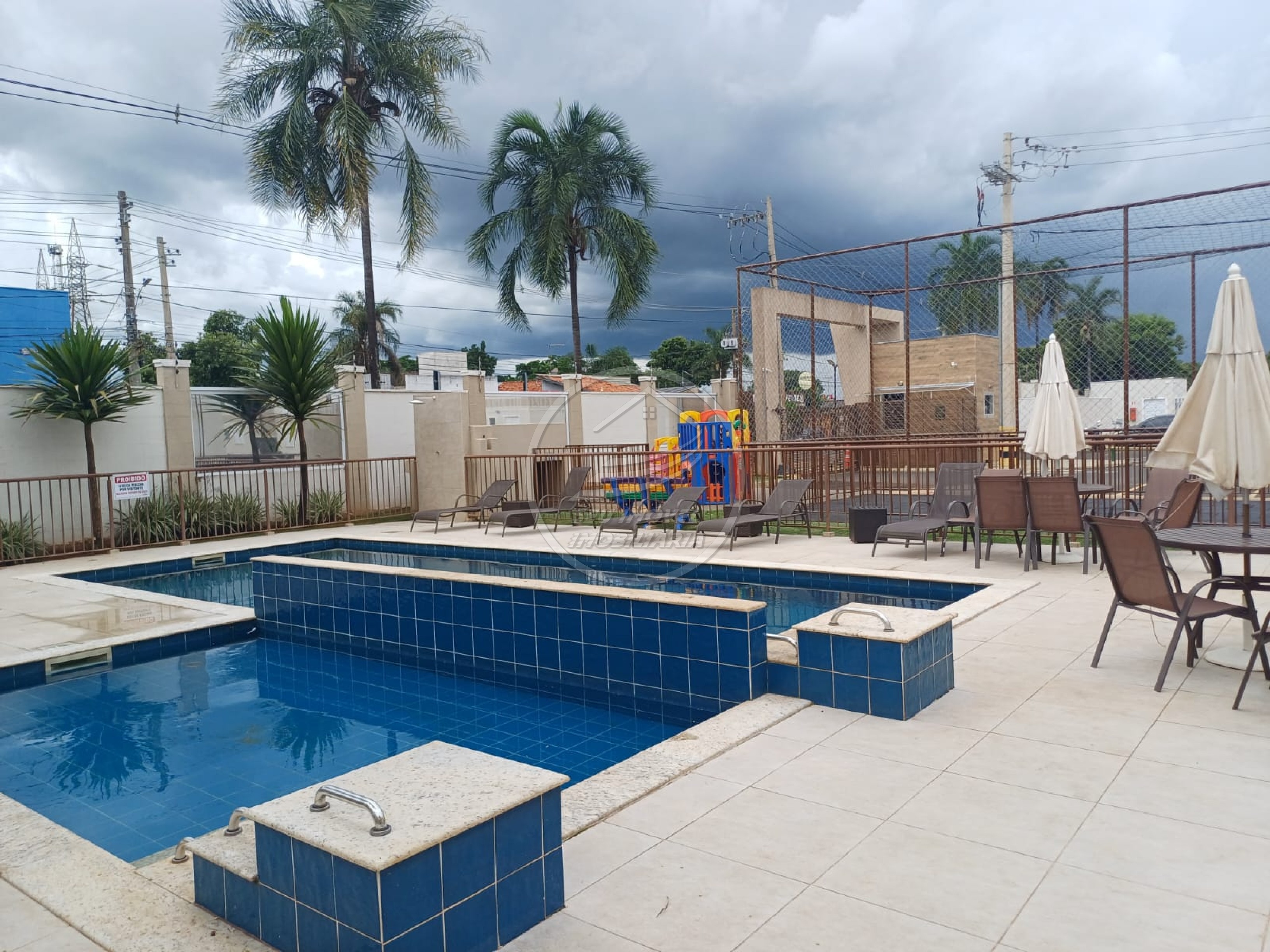 Apartamento à venda em Uberaba/MG, na Região do Boa Vista, 2 quartos, 1 vaga de garagem, R$ 170 mil.