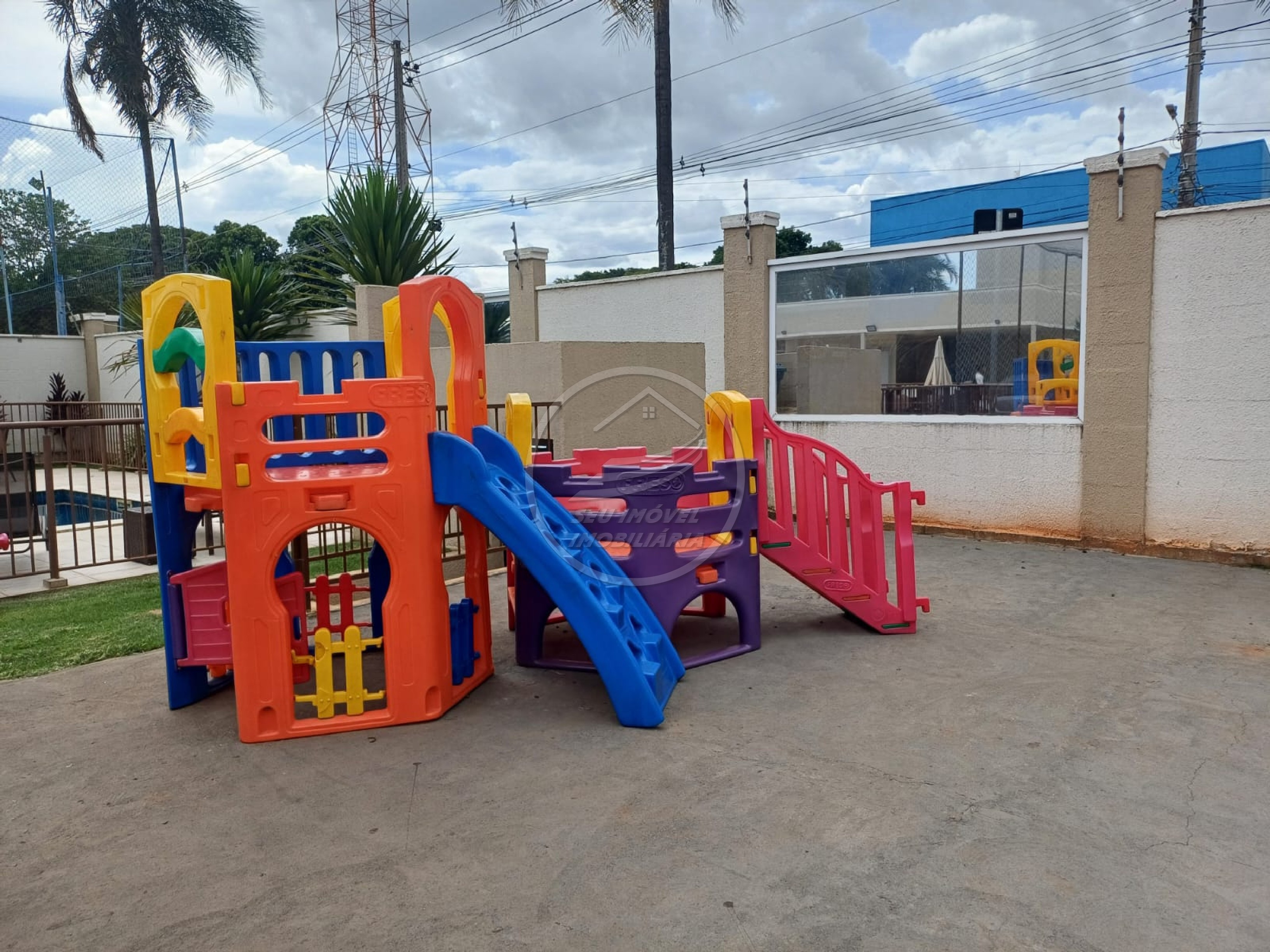Apartamento à venda em Uberaba/MG, na Região do Boa Vista, 2 quartos, 1 vaga de garagem, R$ 170 mil.