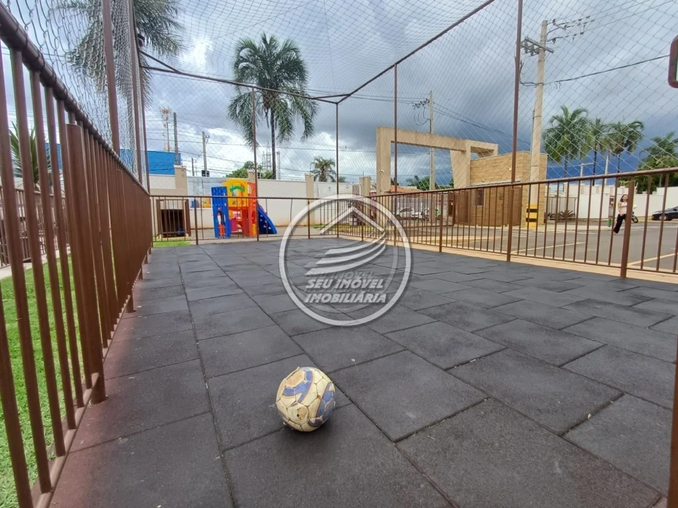 Apartamento à venda em Uberaba/MG, na Região do Boa Vista, 2 quartos, 1 vaga de garagem, R$ 170 mil.