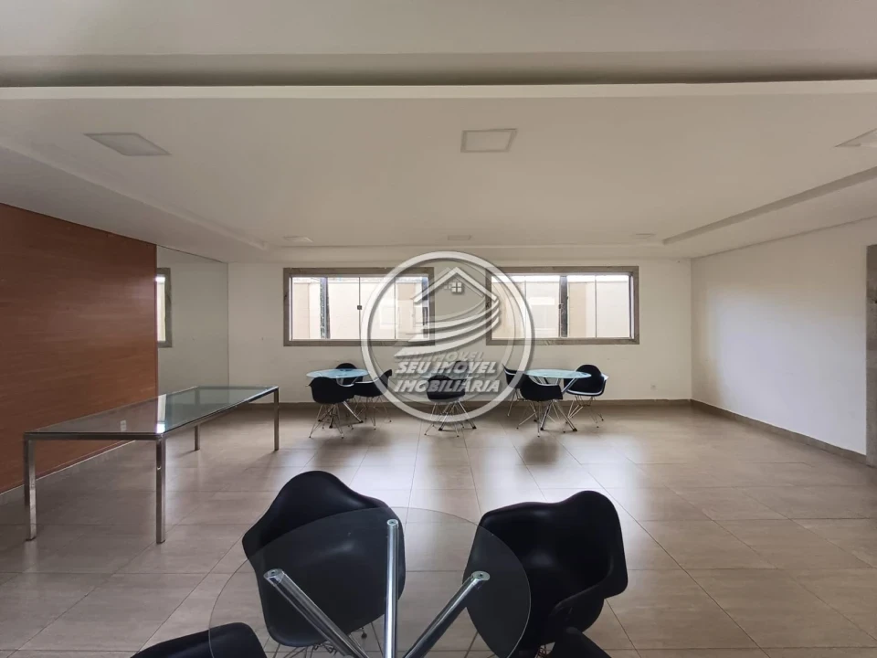 Apartamento à venda em Uberaba/MG, na Região do Boa Vista, 2 quartos, 1 vaga de garagem, R$ 170 mil.
