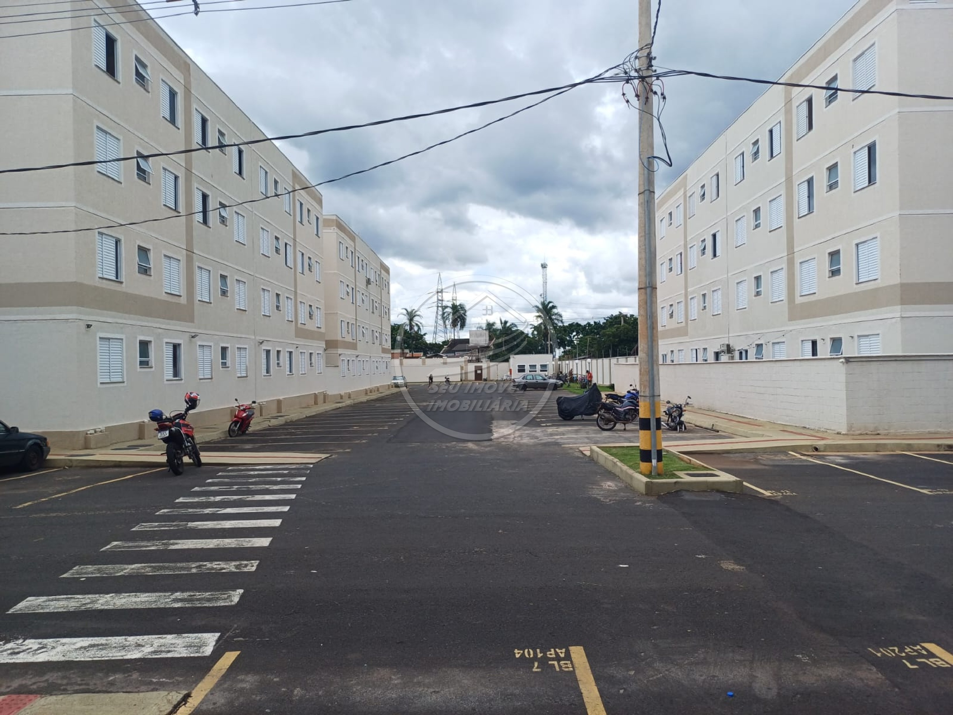 Apartamento à venda em Uberaba/MG, na Região do Boa Vista, 2 quartos, 1 vaga de garagem, R$ 170 mil.