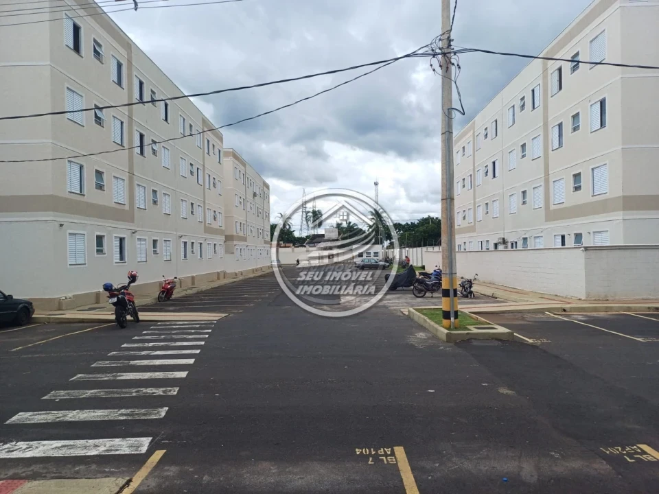 Apartamento à venda em Uberaba/MG, na Região do Boa Vista, 2 quartos, 1 vaga de garagem, R$ 170 mil.