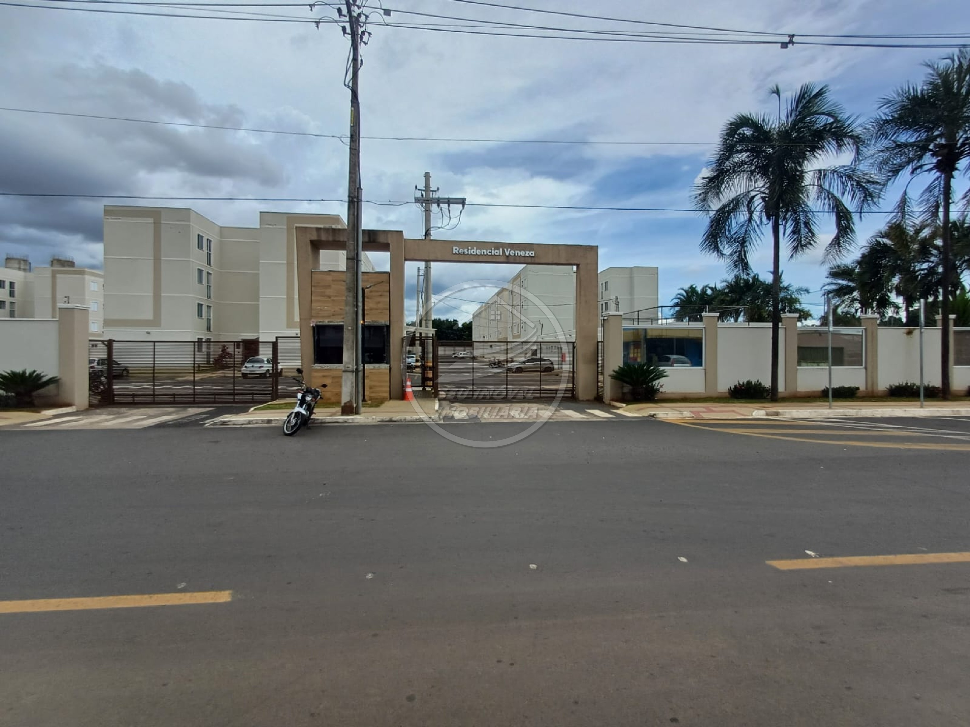 Apartamento à venda em Uberaba/MG, na Região do Boa Vista, 2 quartos, 1 vaga de garagem, R$ 170 mil.