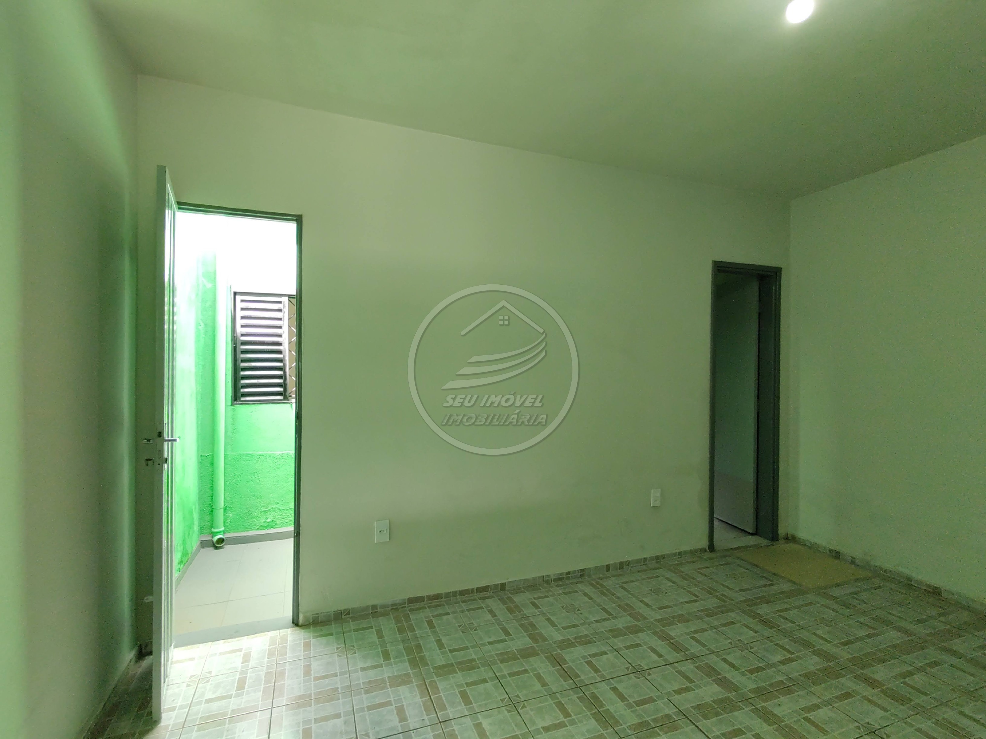 Casa à venda em Uberaba-MG: 3 quartos, 1 suíte, 2 banheiros, 3 vagas de garagem - Imperdível!