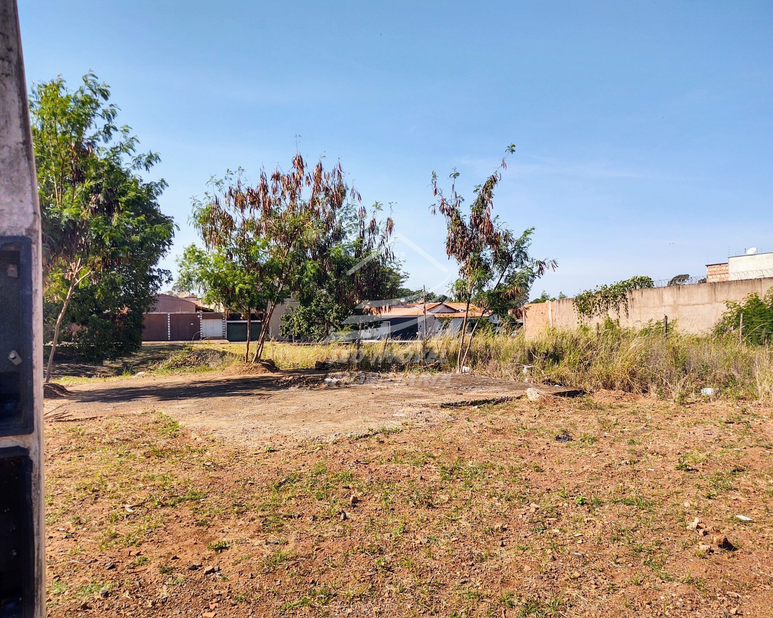 Terreno a venda em Uberaba | Bairro de Lourdes | 311,25 m² | Frente de 15 m | R$ 110 mil