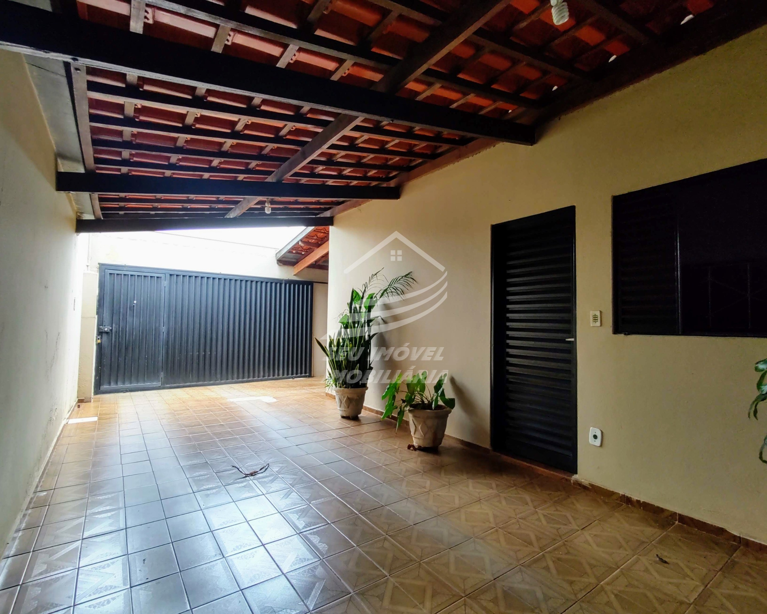 Casa a Venda em Uberaba | Gameleira | 4 Quartos | 2 Suítes | 4 Vagas de Garagem | R$ 340 mil