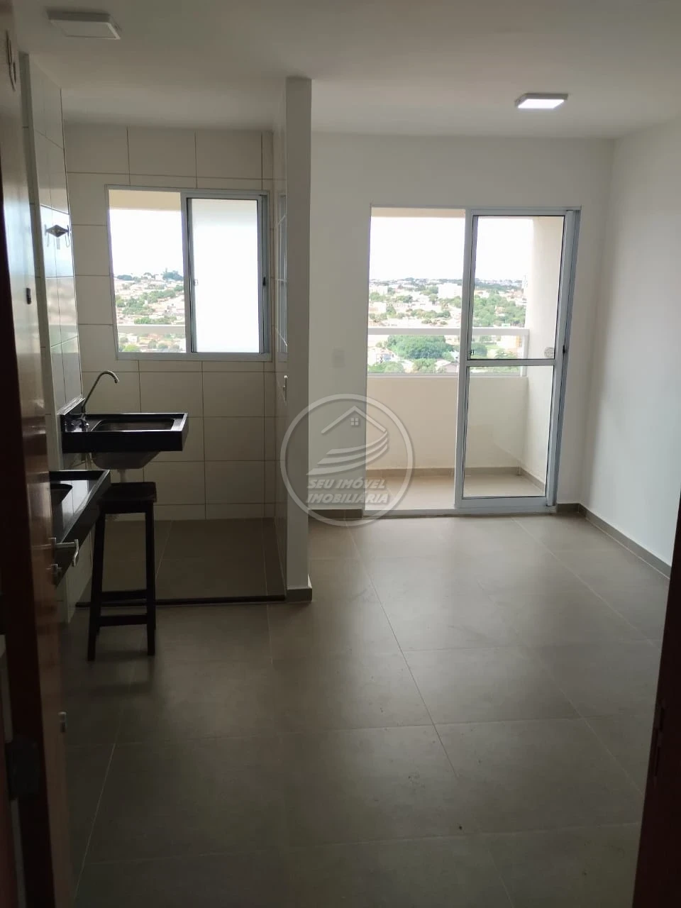 Imagens do imóveis Apartamento com 2 Quartos/ Suíte e Varanda no Bairro Estados Unidos Próximo ao Piscinão, R$ 320Mil