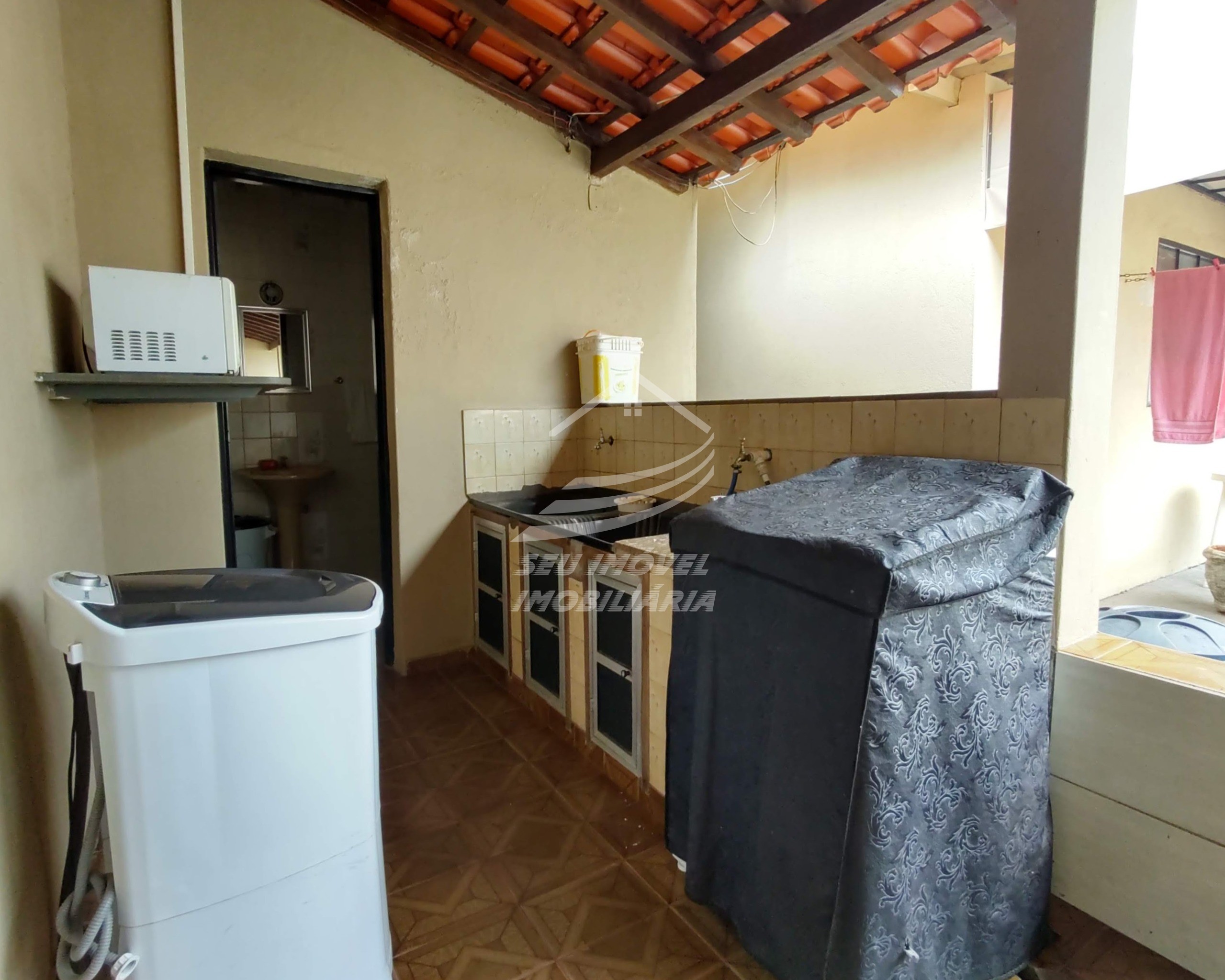 Casa a Venda em Uberaba | Gameleira | 4 Quartos | 2 Suítes | 4 Vagas de Garagem | R$ 340 mil