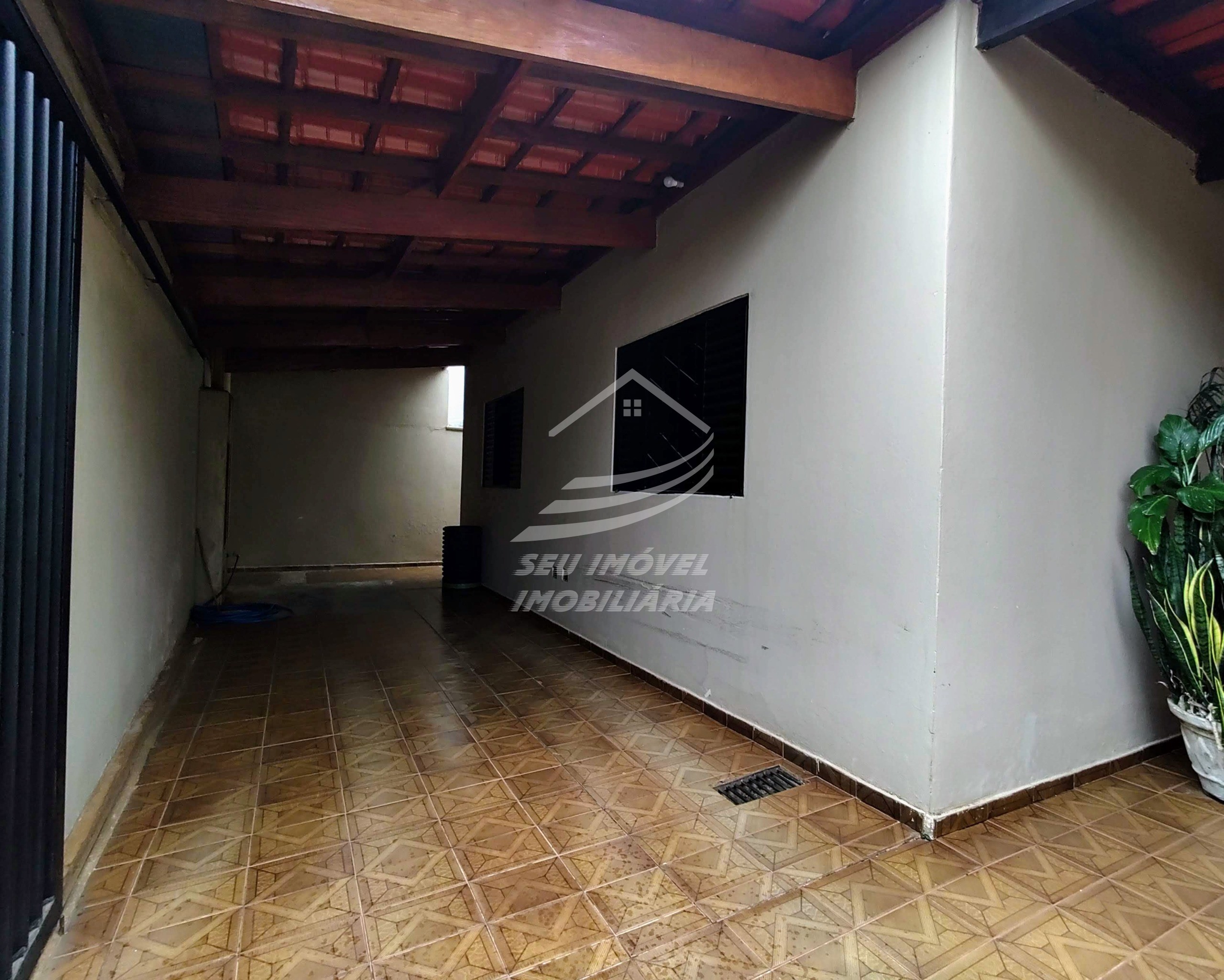 Casa a Venda em Uberaba | Gameleira | 4 Quartos | 2 Suítes | 4 Vagas de Garagem | R$ 340 mil