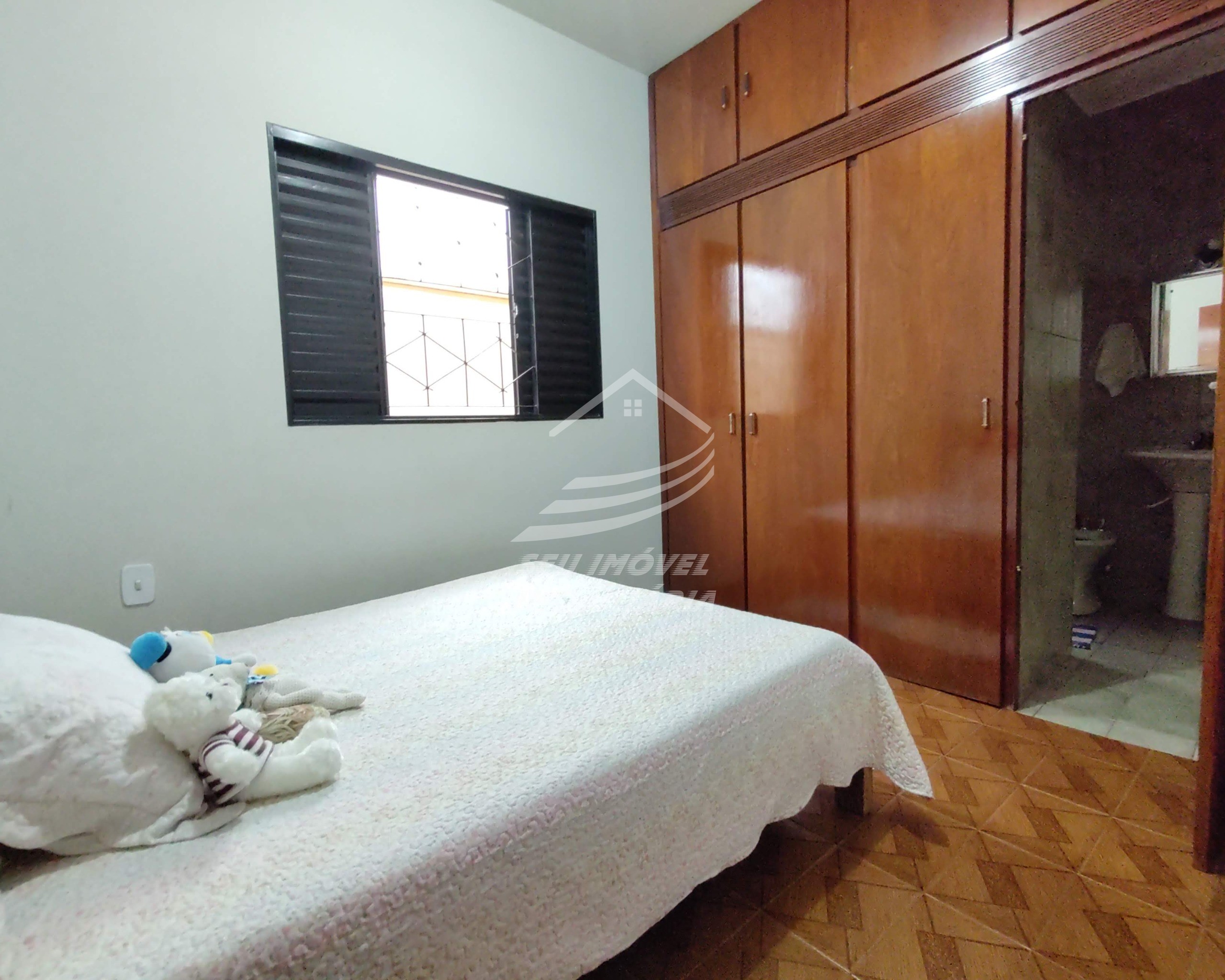 Casa a Venda em Uberaba | Gameleira | 4 Quartos | 2 Suítes | 4 Vagas de Garagem | R$ 340 mil