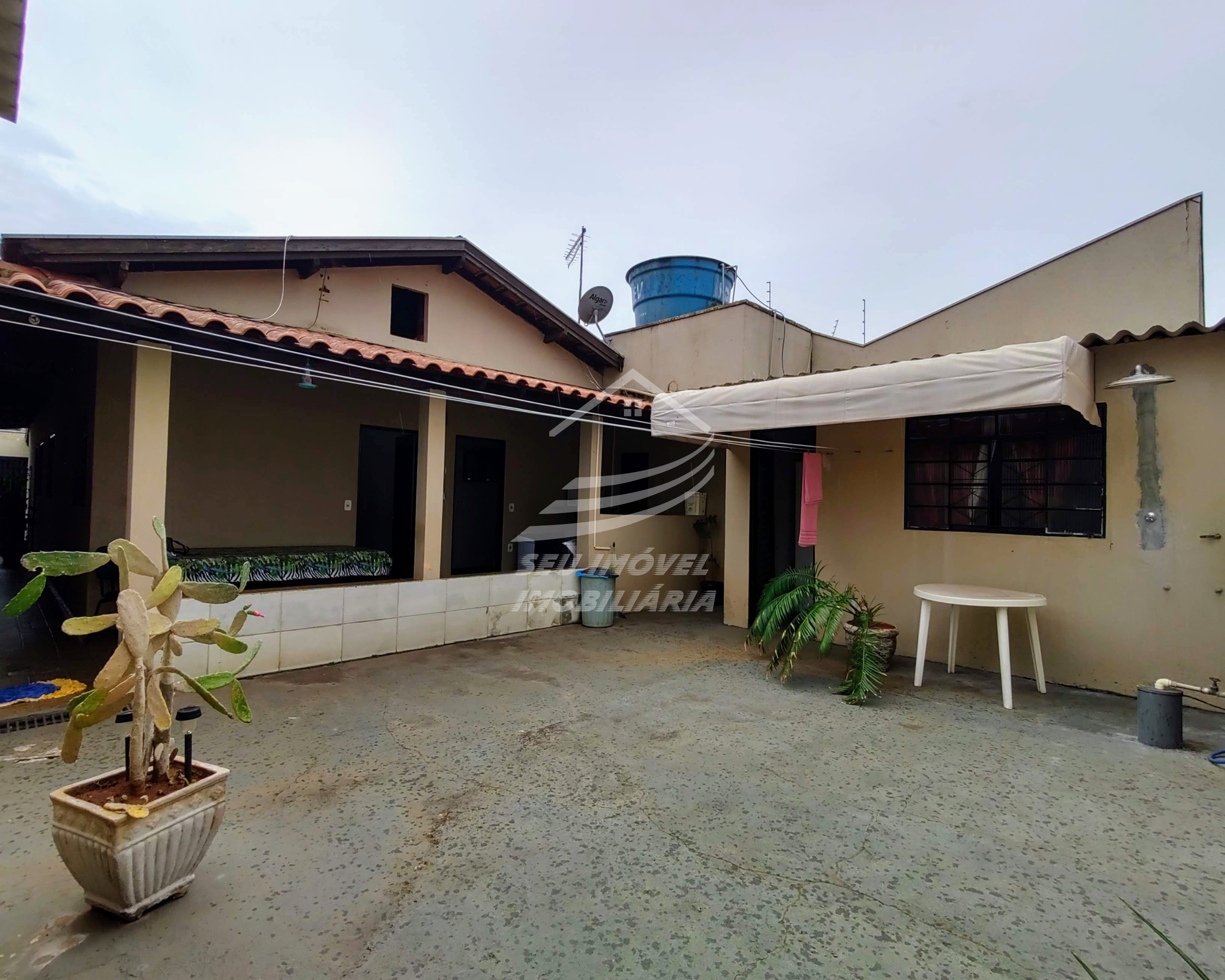 Casa a Venda em Uberaba | Gameleira | 4 Quartos | 2 Suítes | 4 Vagas de Garagem | R$ 340 mil