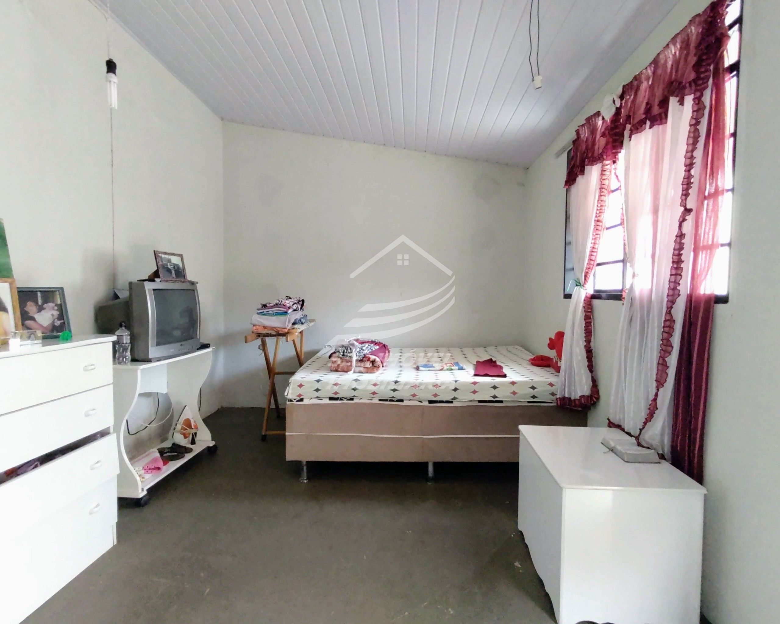 Casa a Venda em Uberaba | Gameleira | 4 Quartos | 2 Suítes | 4 Vagas de Garagem | R$ 340 mil