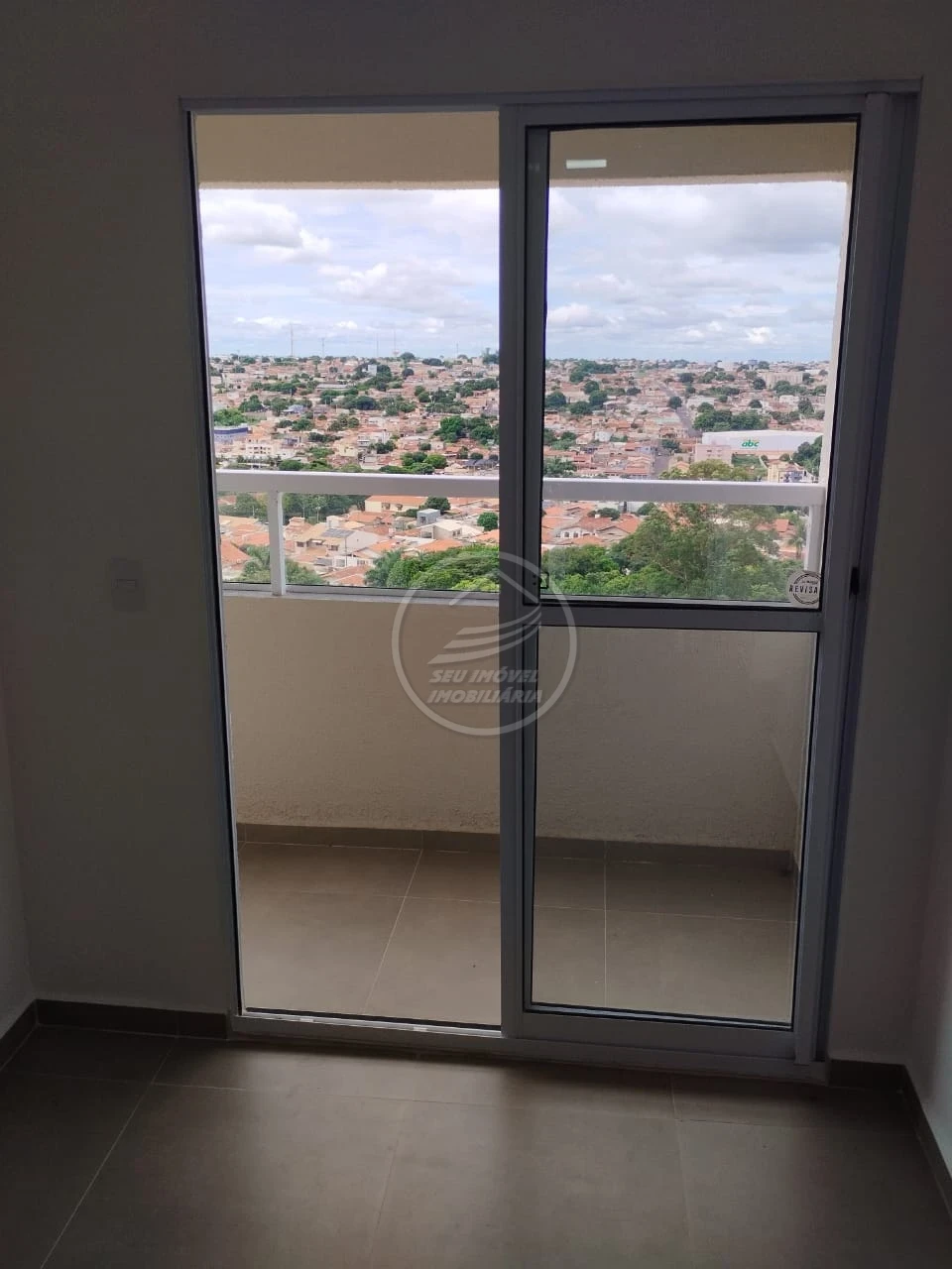 Imagens do imóveis Apartamento com 2 Quartos/ Suíte e Varanda no Bairro Estados Unidos Próximo ao Piscinão, R$ 320Mil