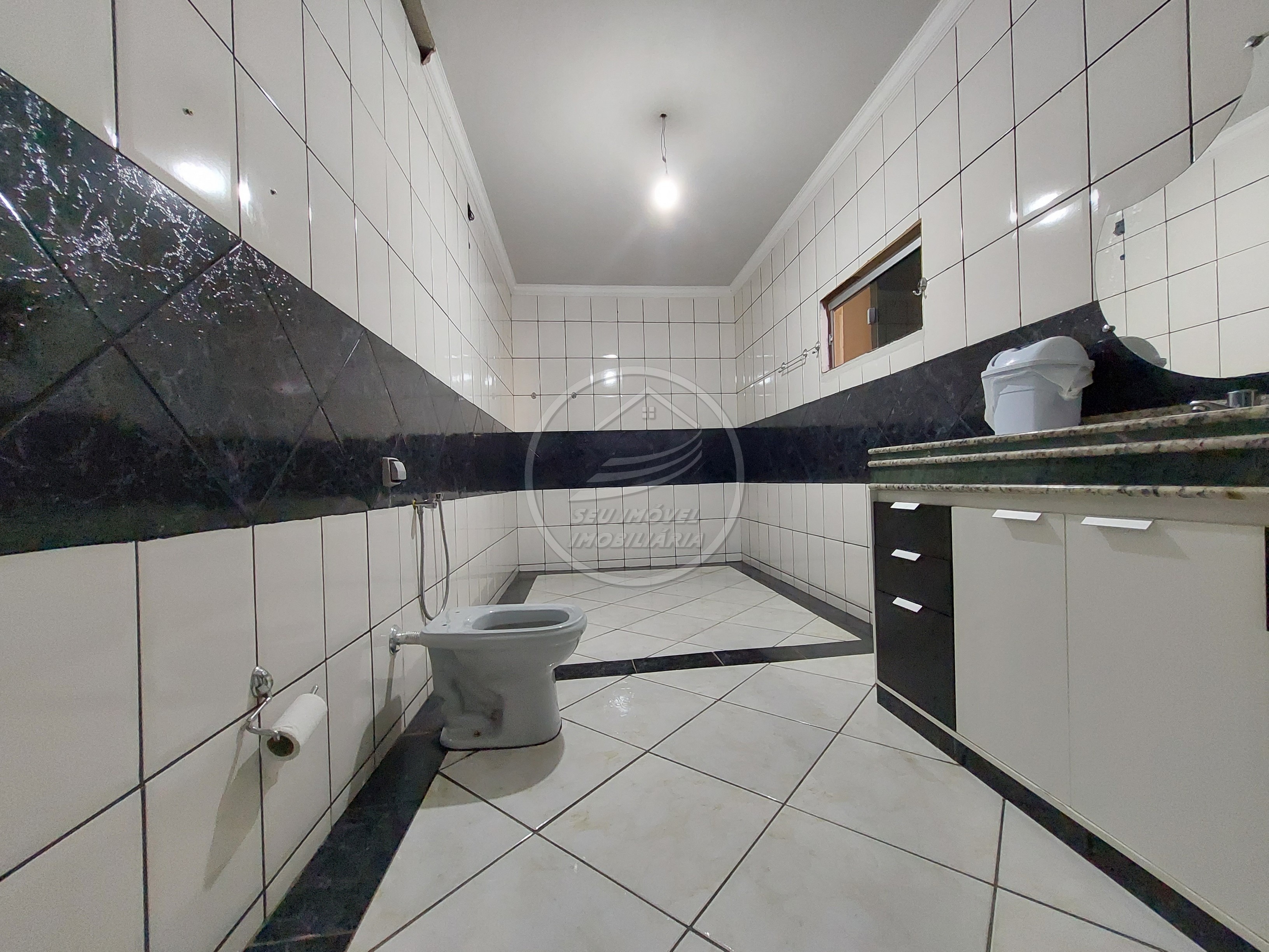 Casa a venda em Uberaba | Cidade Ozanan | 3 Quartos | 1 Suíte | 4 Vagas | R$ 350 mil
