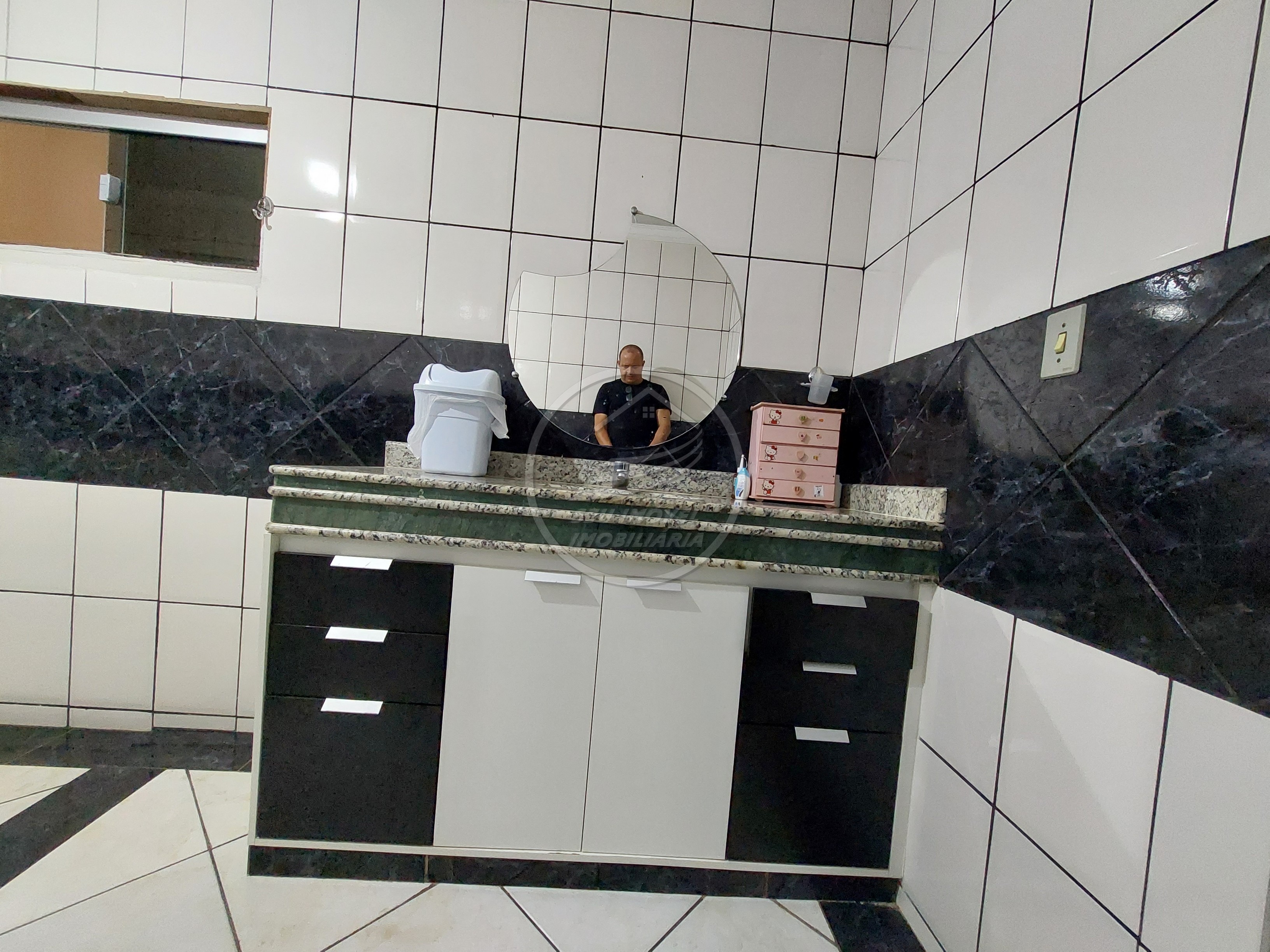 Casa a venda em Uberaba | Cidade Ozanan | 3 Quartos | 1 Suíte | 4 Vagas | R$ 350 mil