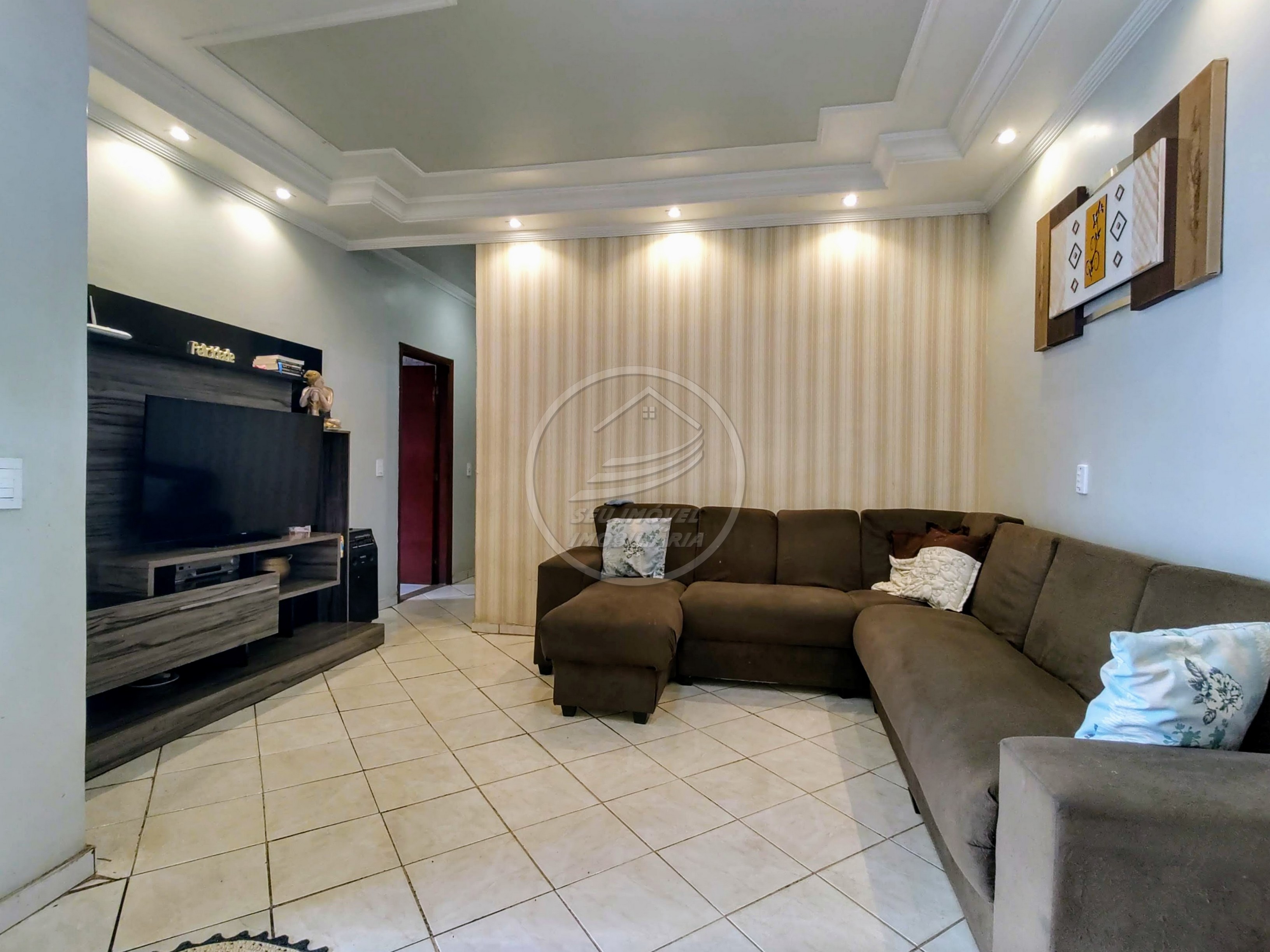 Casa a venda em Uberaba | Oneida Mendes | 3 Quartos | 1 Suíte | 5 Vagas | R$ 400 mil
