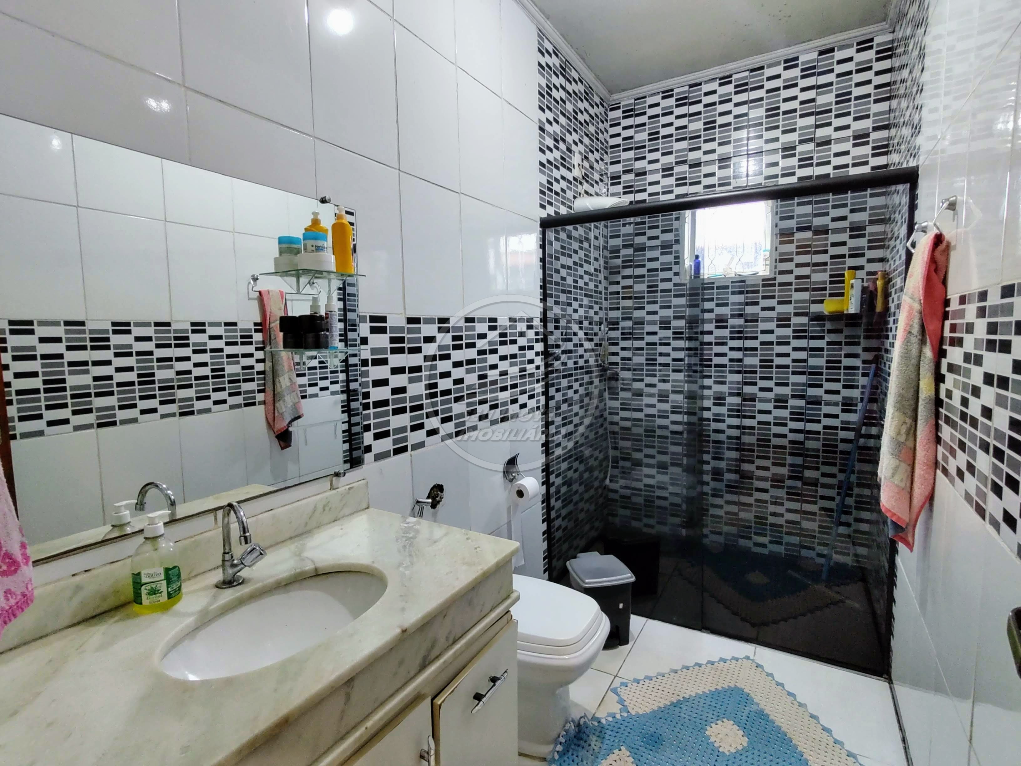 Casa a venda em Uberaba | Oneida Mendes | 3 Quartos | 1 Suíte | 5 Vagas | R$ 400 mil