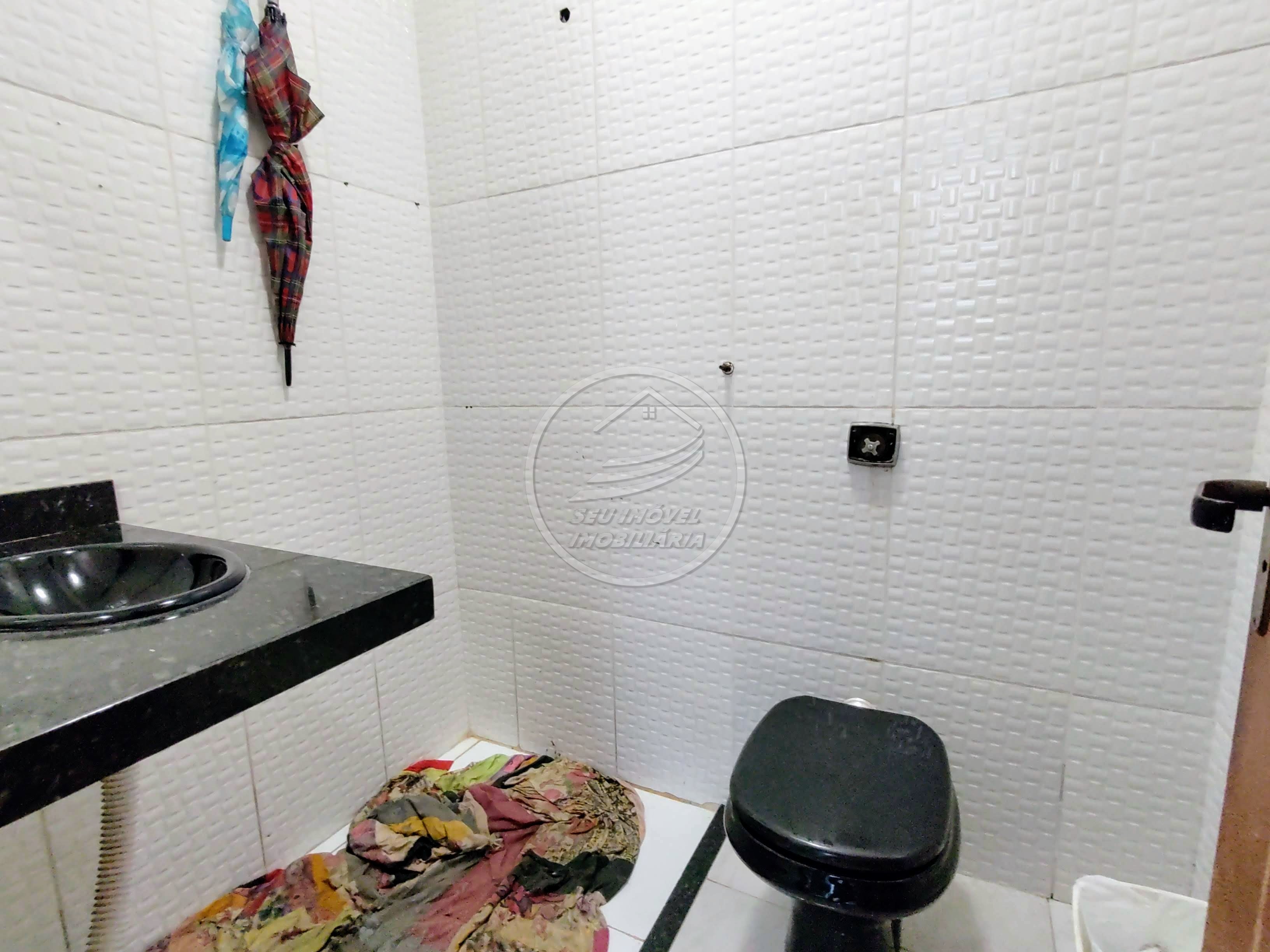 Casa a venda em Uberaba | Oneida Mendes | 3 Quartos | 1 Suíte | 5 Vagas | R$ 400 mil
