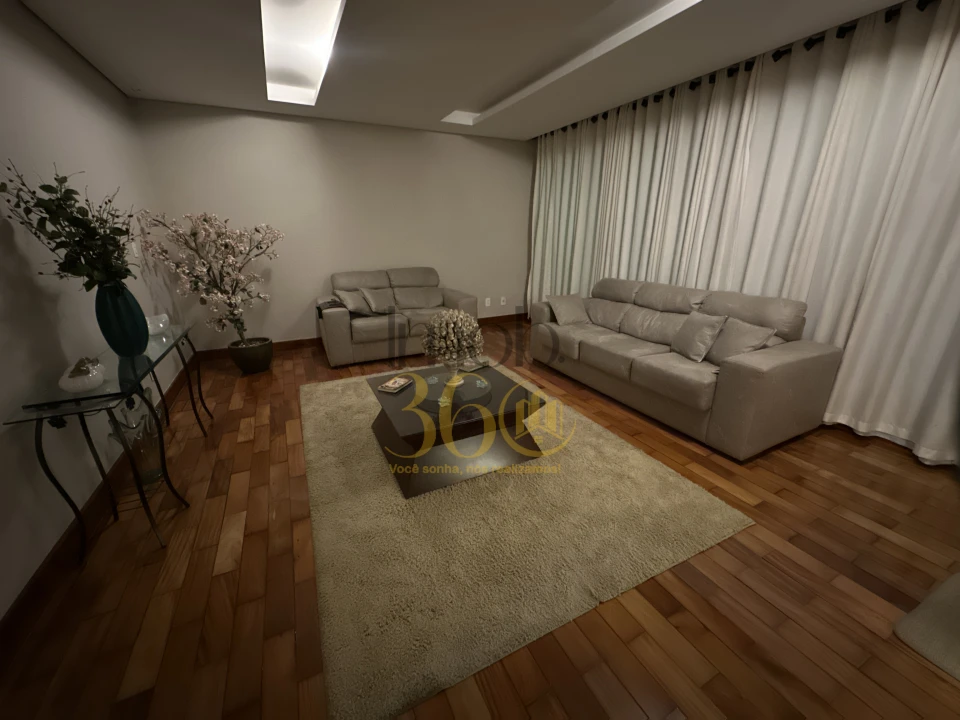 CASA Á VENDA TIROL (BARREIRO)