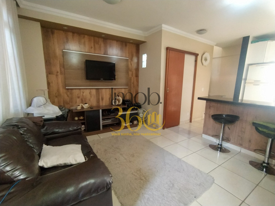 Casa à venda com 2 quartos, 95m² - Foto 1