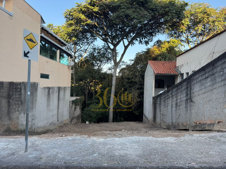 Imagens do imóveis Lote à Venda no Bairro Tirol – 200m² em Excelente Localização!