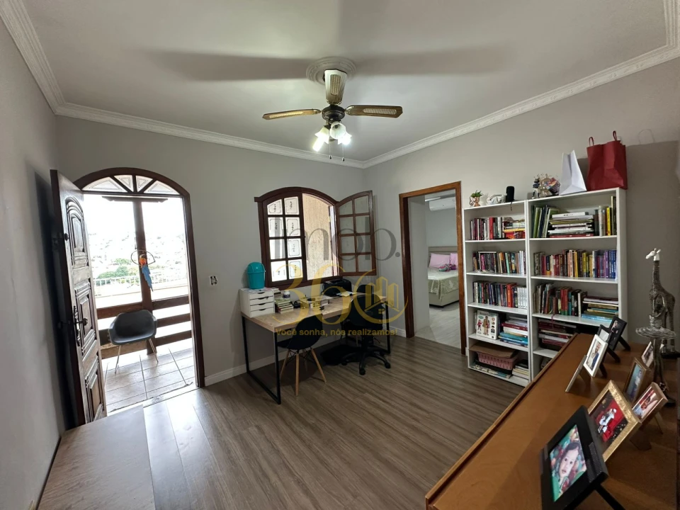 Imagens do imóveis CASA Á VENDA - BAIRRO INDUSTRIAL