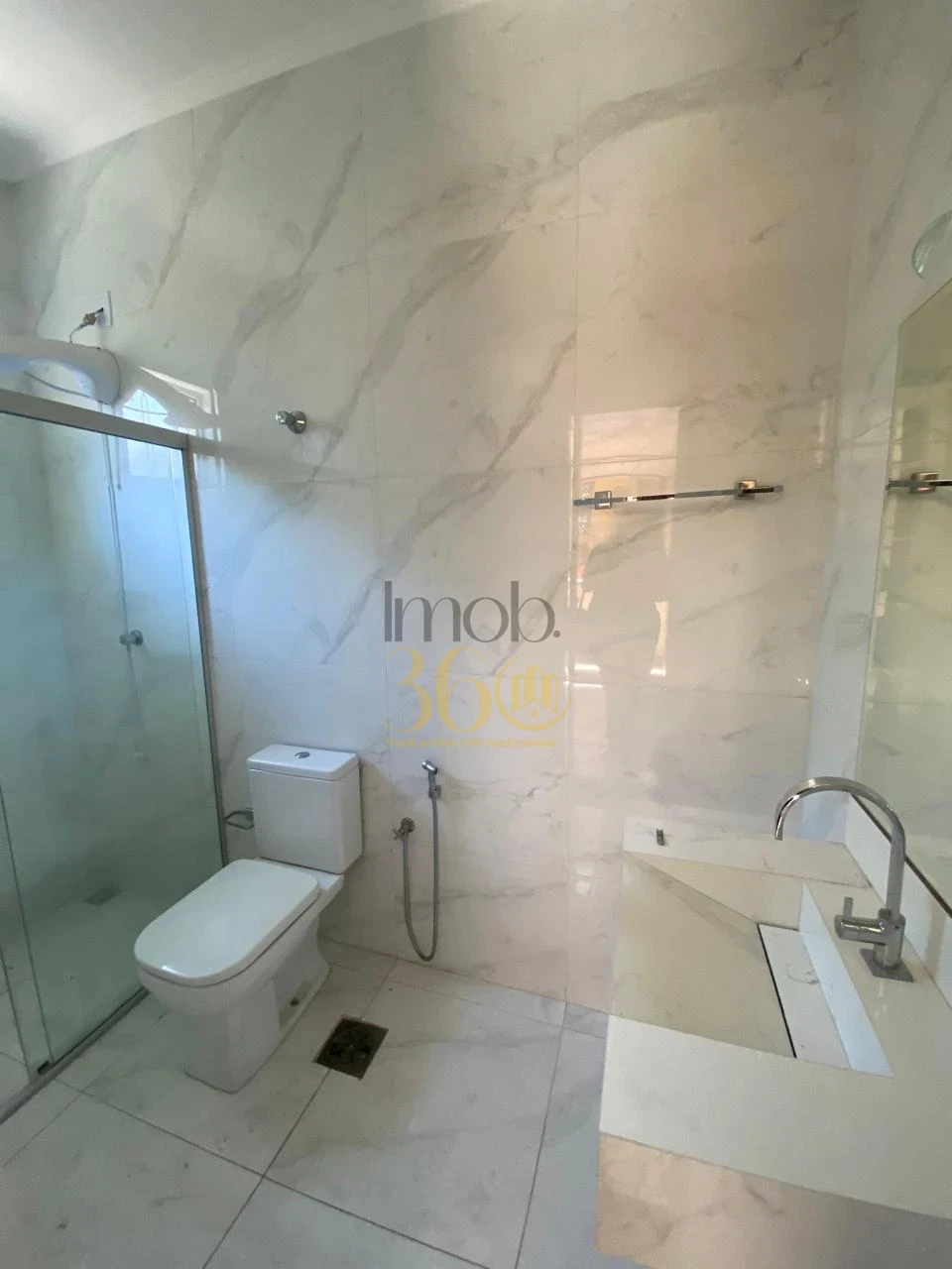 Imagens do imóveis CASA Á VENDA -  AMAZONAS