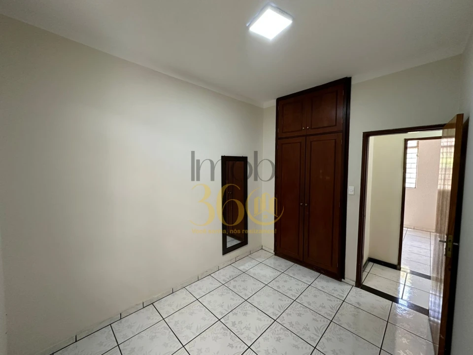 Imagens do imóveis CASA LINEAR Á VENDA