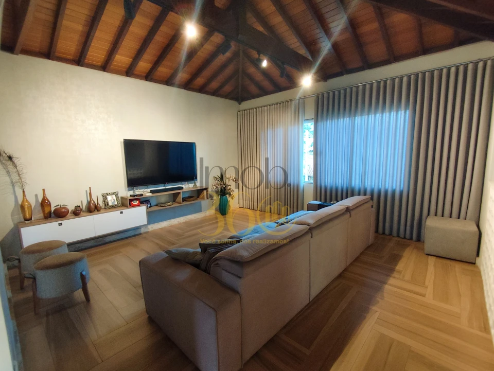 CASA Á VENDA TIROL (BARREIRO)