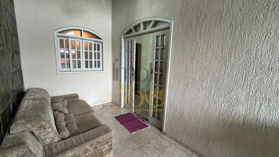 CASA Á VENDA -  TEIXEIRA DIAS (BARREIRO)