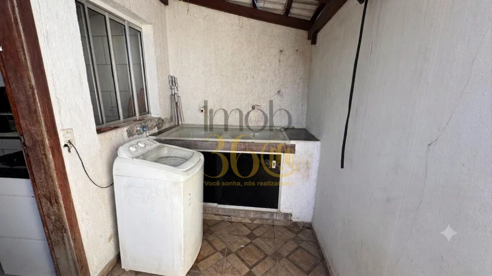 Imagens do imóveis CASA À VENDA - BAIRRO TIROL