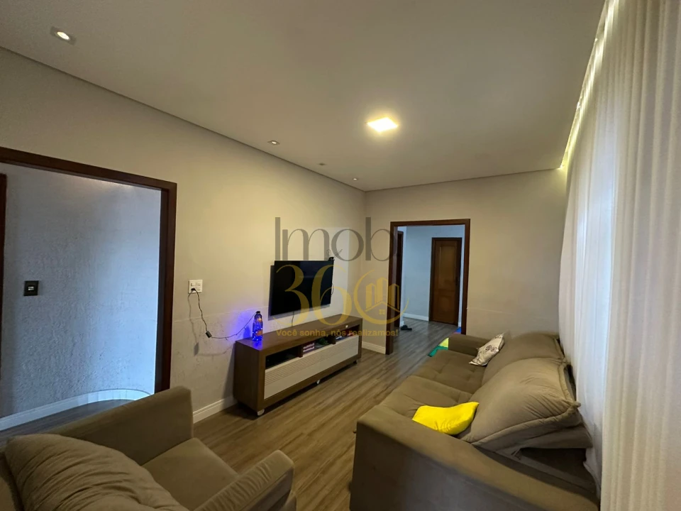 Imagens do imóveis CASA Á VENDA - BAIRRO INDUSTRIAL