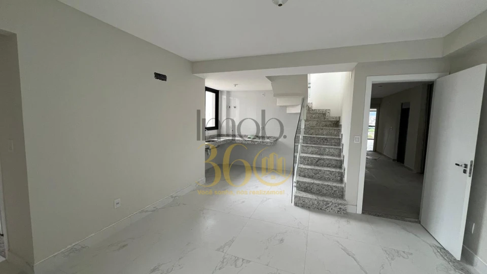 COBERTURA Á VENDA - BAIRRO TIROL