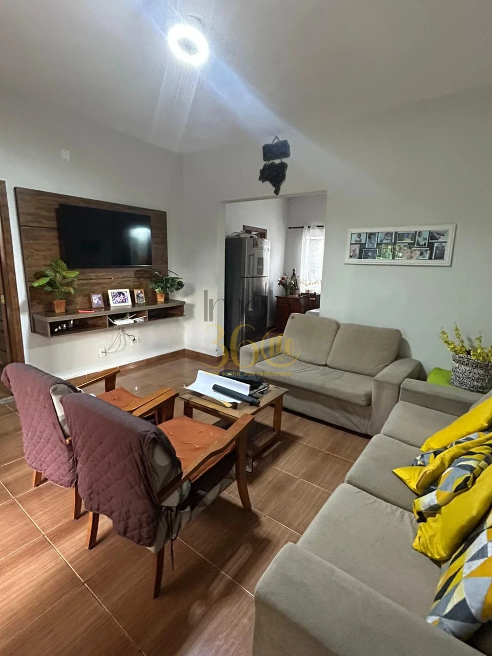 CASA Á VENDA - MILIONÁRIOS