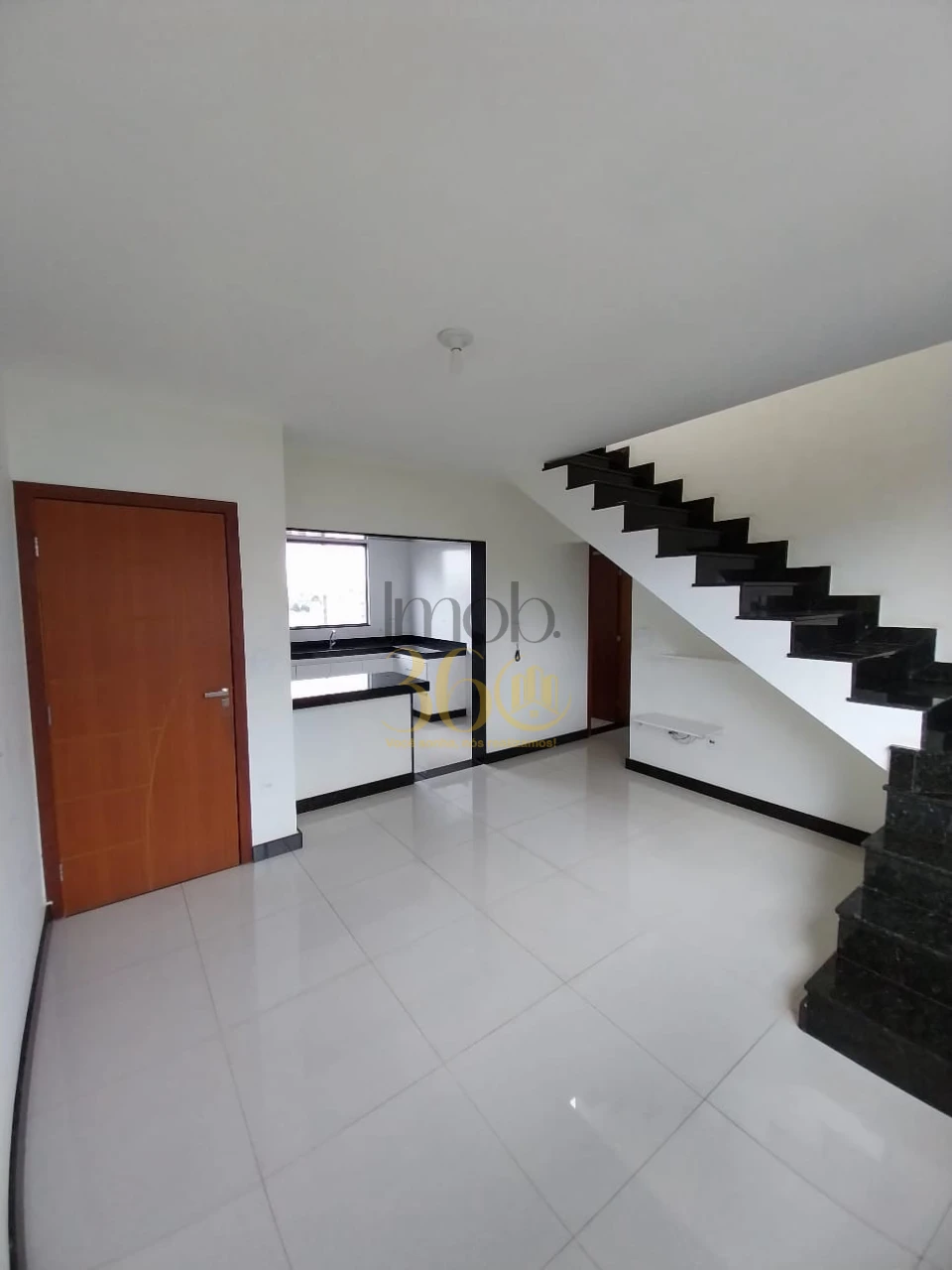 COBERTURA APARTAMENTO - BARREIRO