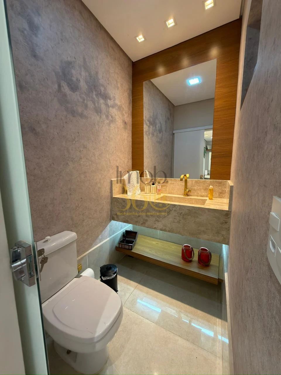 Imagens do imóveis CASA À VENDA 0 BAIRRO TIROL