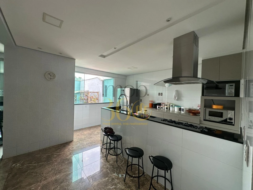 Imagens do imóveis CASA Á VENDA -  OLARIA