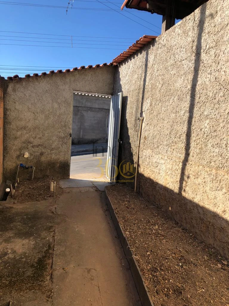 Imagens do imóveis CASA À VENDA LAGO AZUL