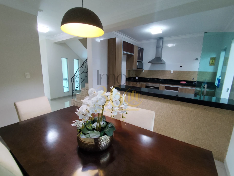 Imagens do imóveis Casa Duplex de alto padrão no Diamante