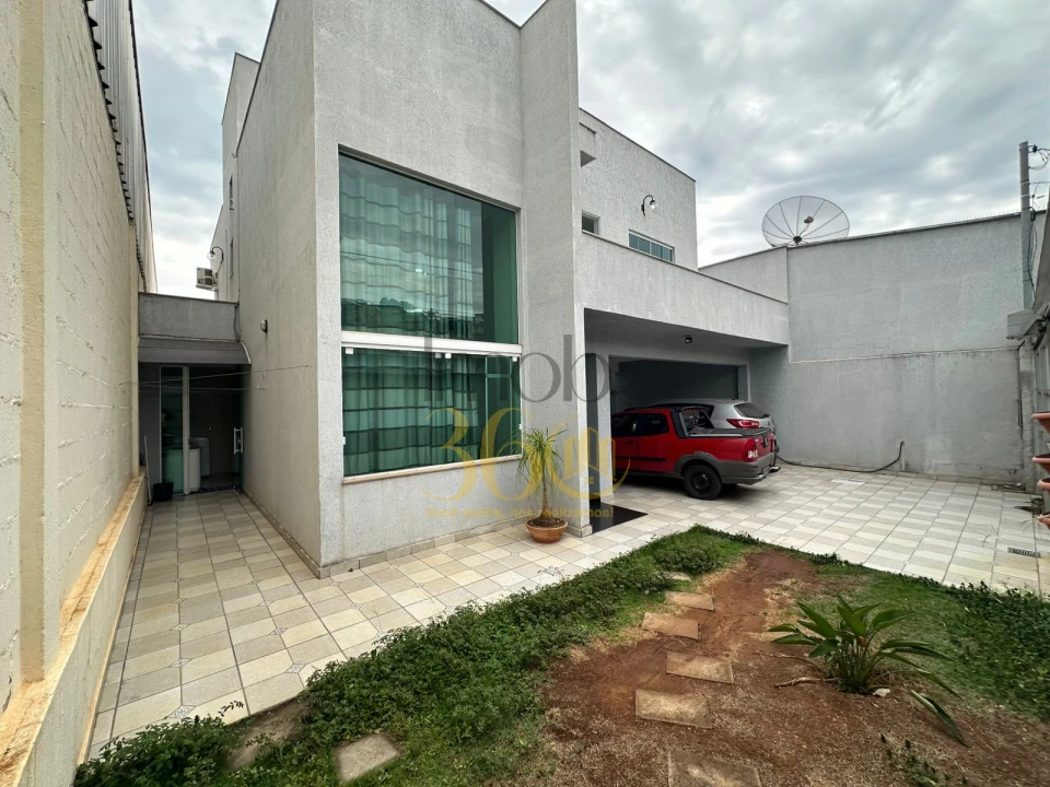 Imagens do imóveis CASA Á VENDA -  OLARIA