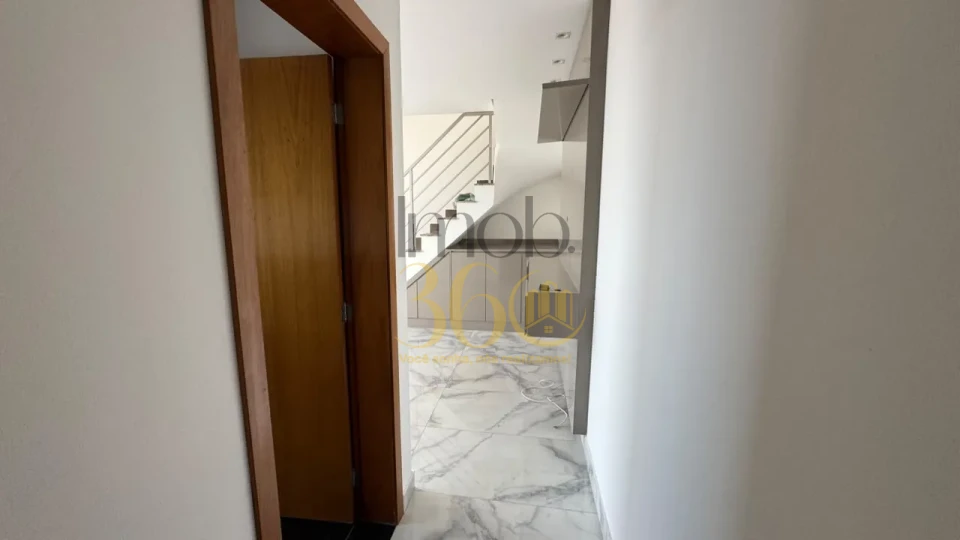 COBERTURA Á VENDA - BARREIRO