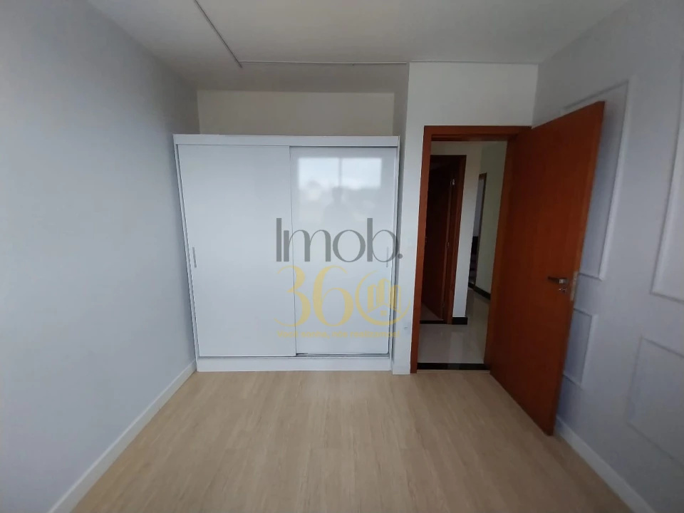 COBERTURA APARTAMENTO - BARREIRO