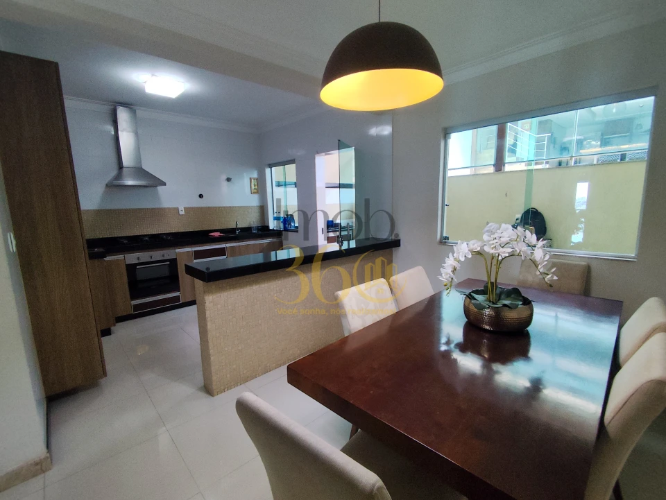 Imagens do imóveis Casa Duplex de alto padrão no Diamante