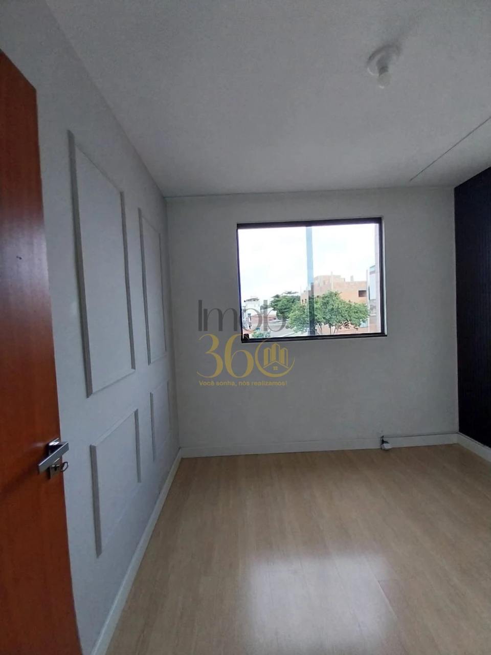 COBERTURA APARTAMENTO - BARREIRO