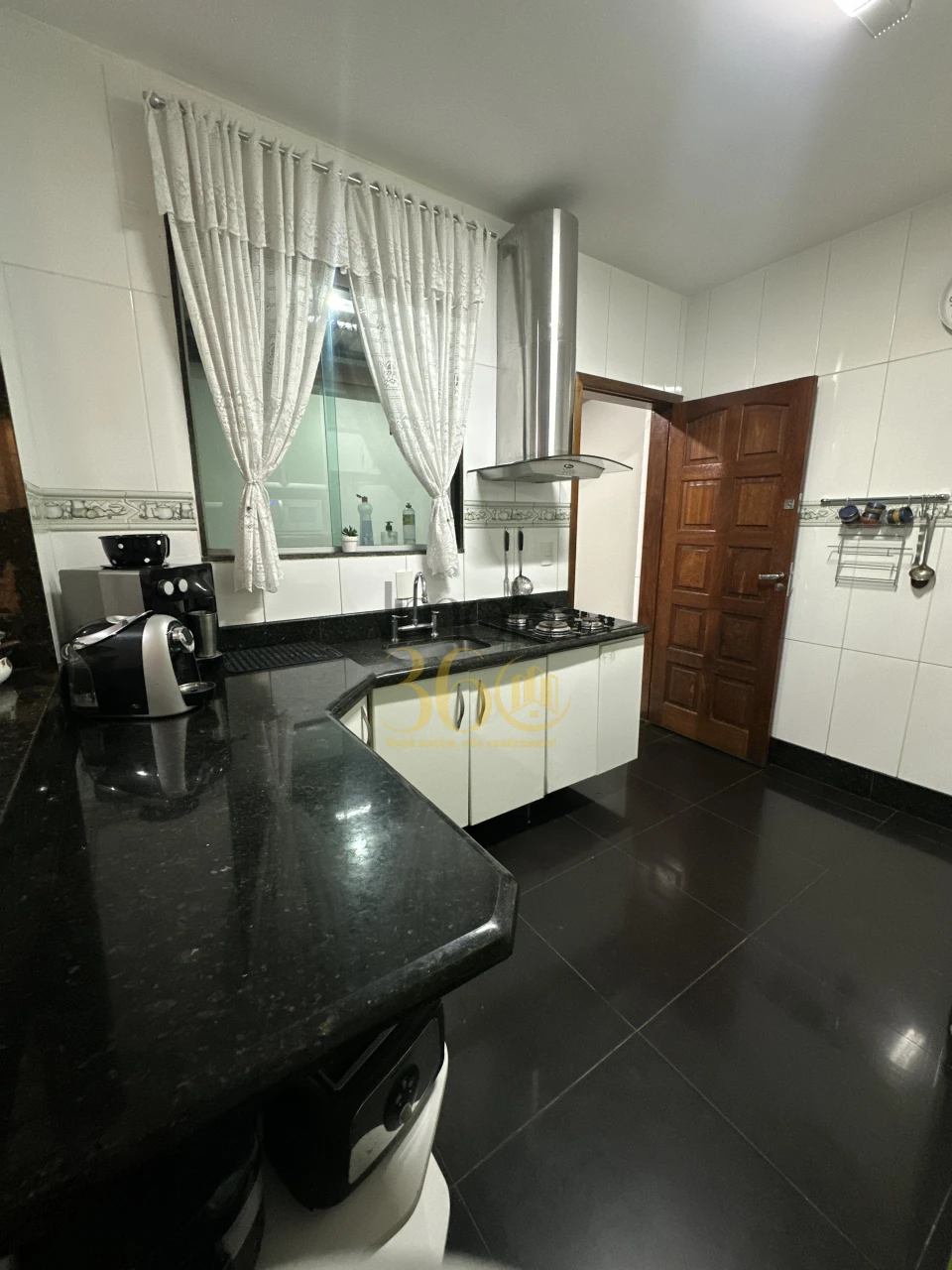 CASA Á VENDA TIROL (BARREIRO)