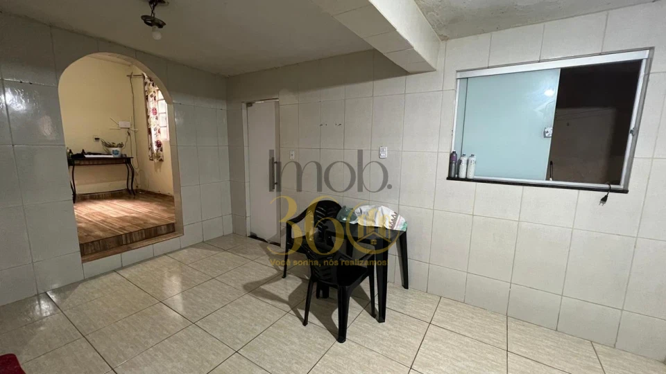 CASA Á VENDA - BRASIL INDUSTRIAL