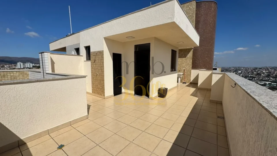 COBERTURA Á VENDA - BARREIRO