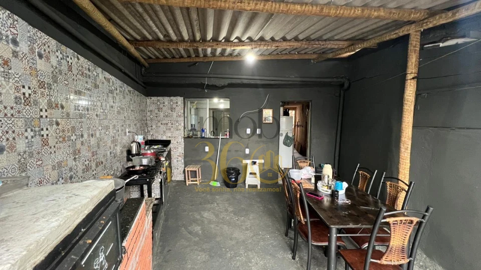 CASA Á VENDA - BRASIL INDUSTRIAL