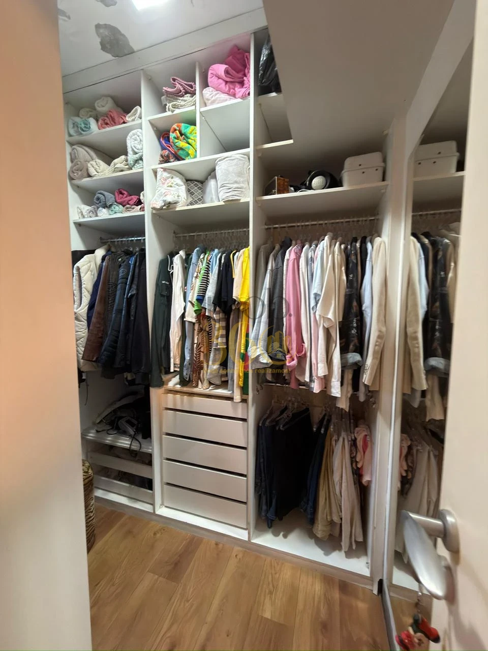 Imagens do imóveis CASA À VENDA 0 BAIRRO TIROL